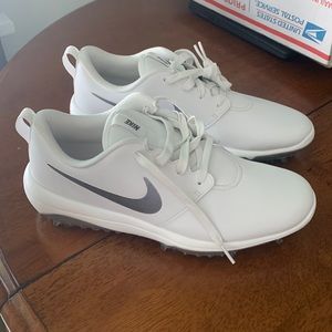 NWOT Nike golf shoes, women’s size 10.5